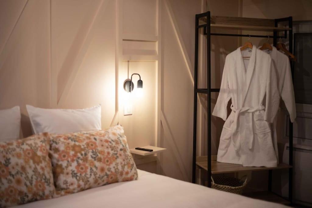 Suite & Spa Privatif Domaine Des Demoiselles Hauteville  Exterior photo